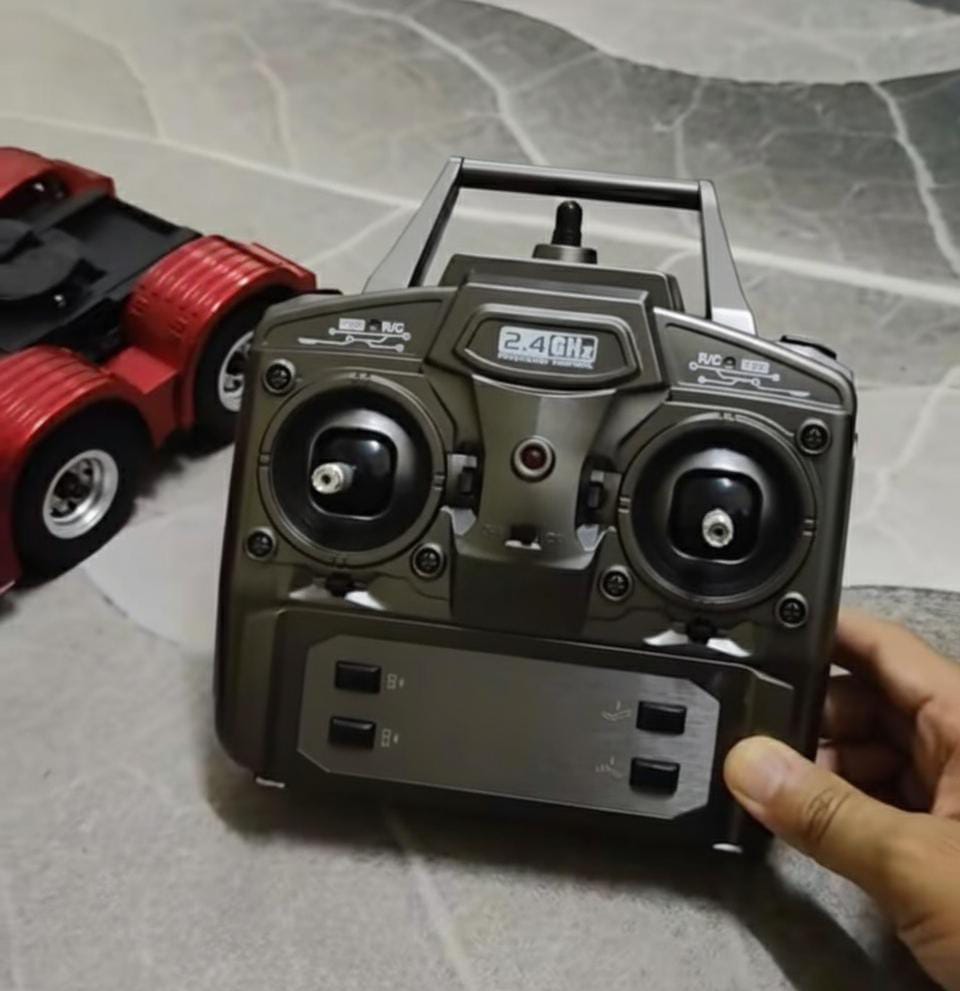 Caminhão Volvo FH12 Basculante 6x4 – Escala 1/14 (Controle Remoto)