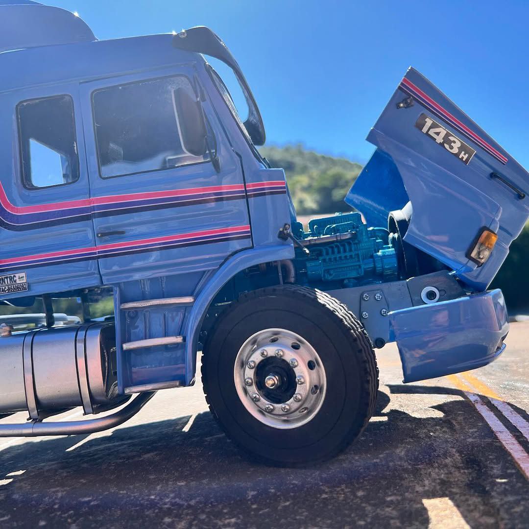 Miniatura Scania T143H Azul – Escala 1/24